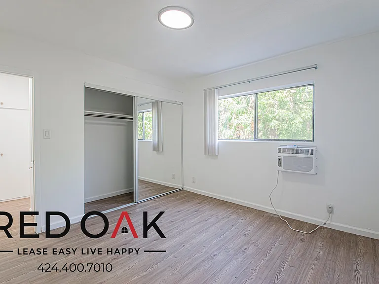 8118 S Western Ave #2 — Photo 4