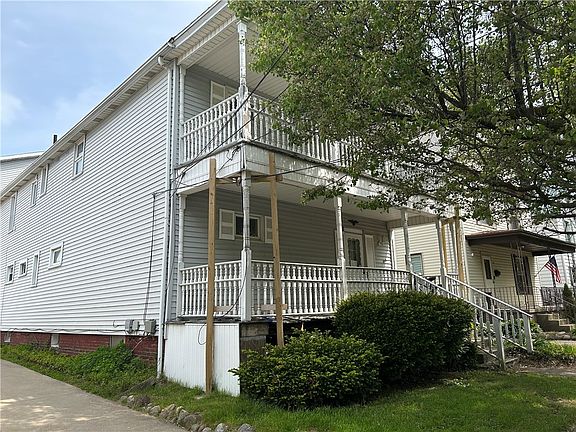 2nd image of 942 W 2nd St #1-4
