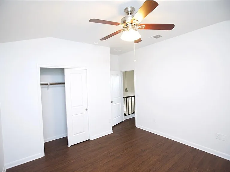 18421 Moreto Loop — Photo 11