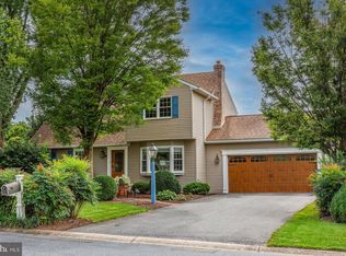 1104 Hempfield Dr, Lancaster, PA 17601