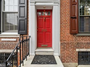 238 S 7th St, Philadelphia, PA 19106