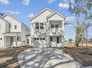 429 Queenview Ln, Charleston, SC 29414