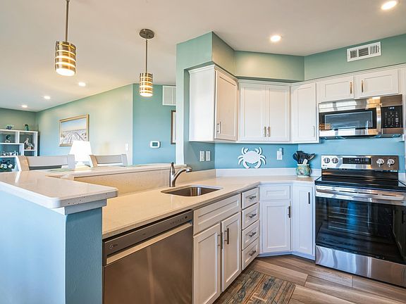 5th image of 100 Reef Dr #94
