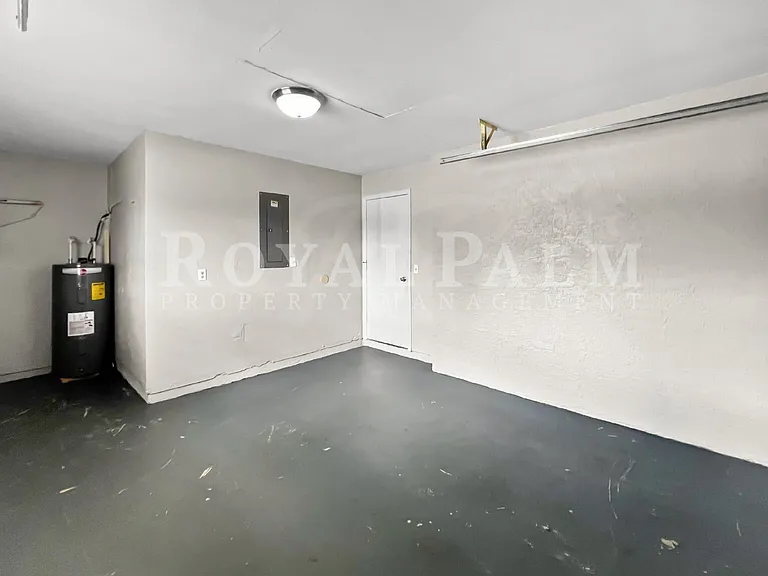 2704 Owen Ave — Photo 31