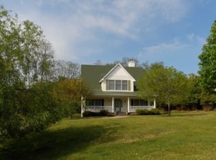 8 Berryhill Dr, Northport, NY 11768