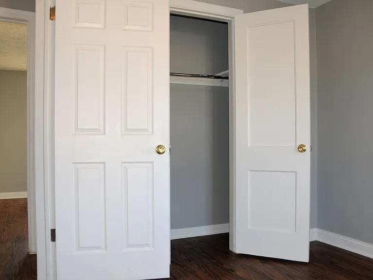 924 S Harris Ave — Photo 9