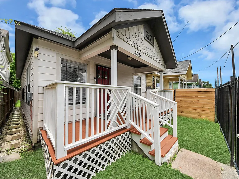 4415 Hershe St — Photo 3