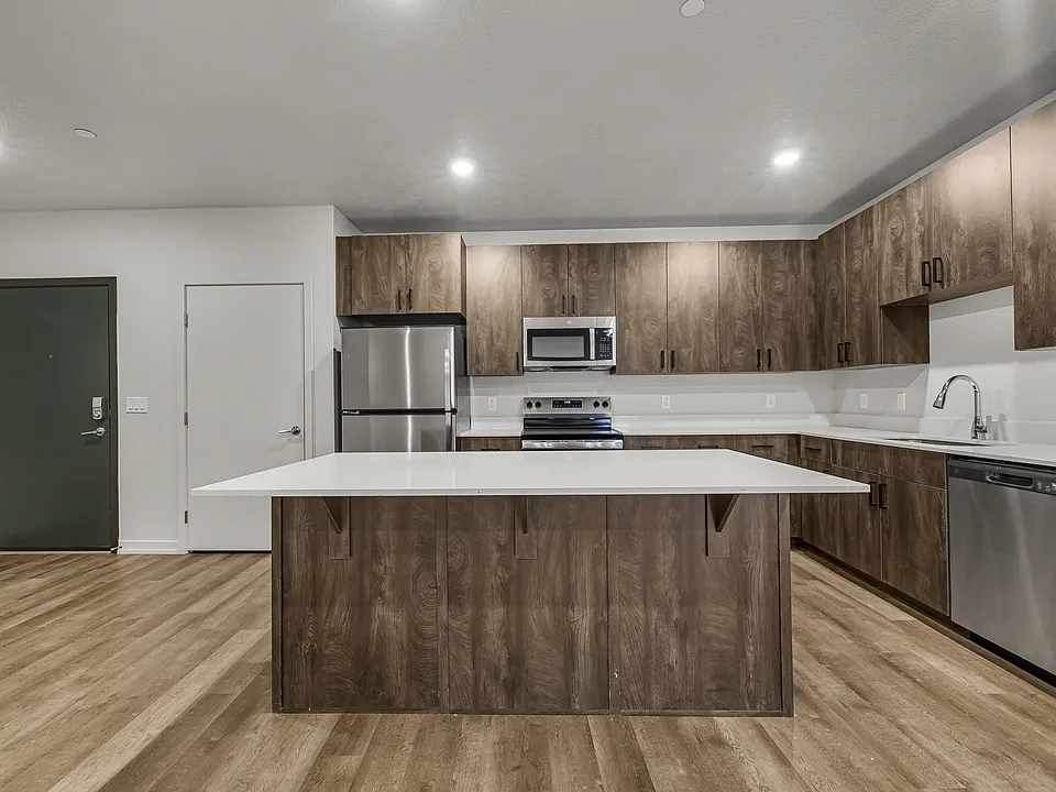 Riverwalk Apartments
