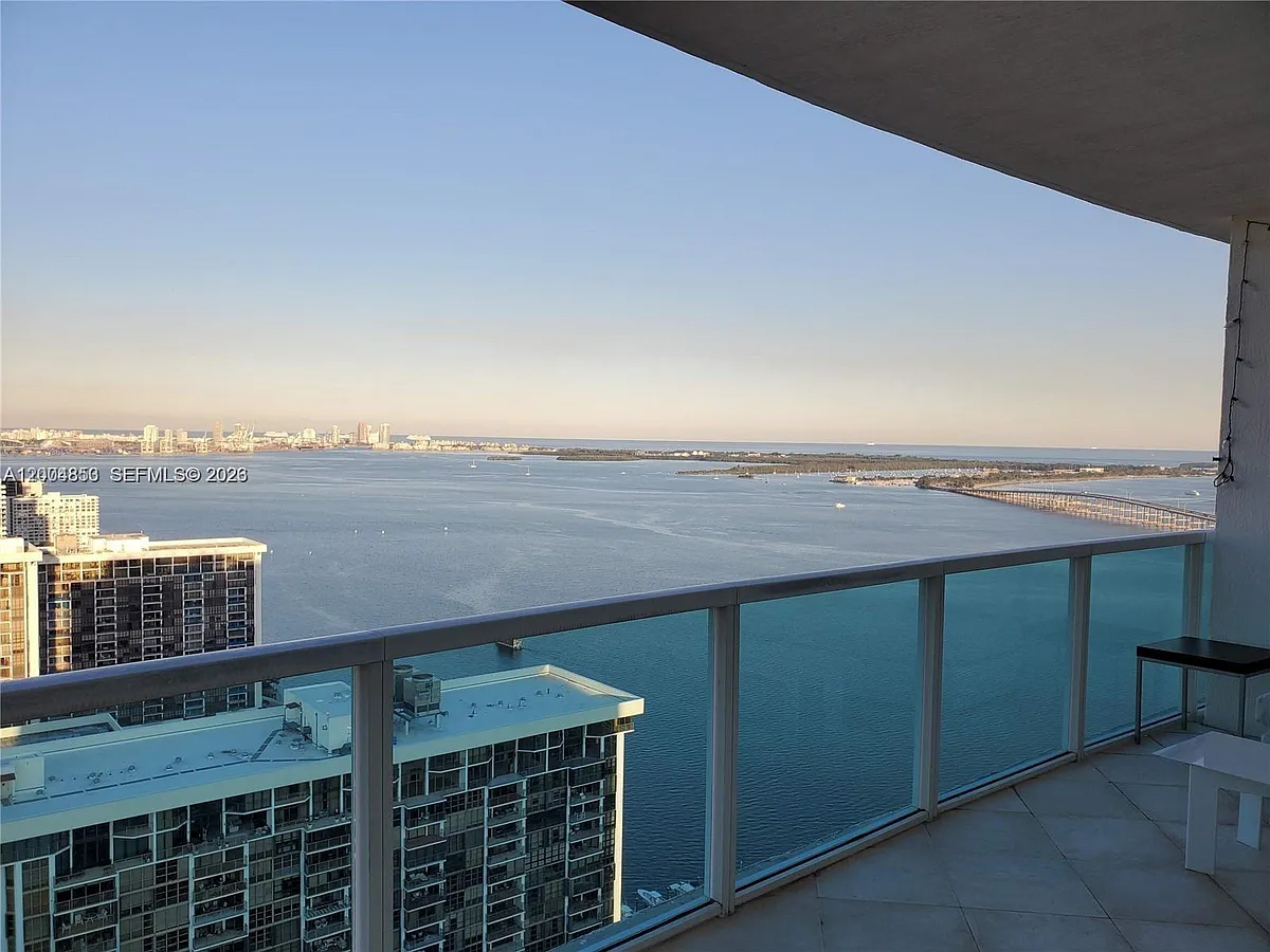 Building Photo - 2101 Brickell Ave #3502