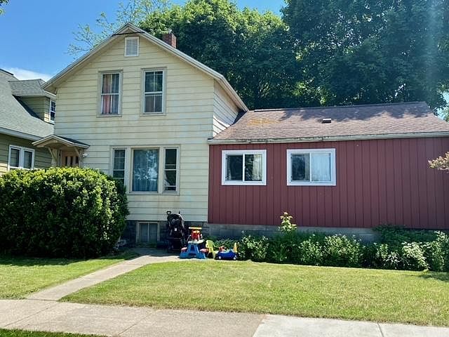 1st image of 605 11th Ave