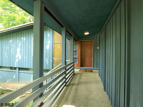 3rd image of 461 Orlando Ave