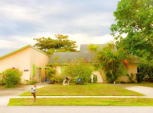 1270 Carousel Way, Royal Palm Beach, FL 33411