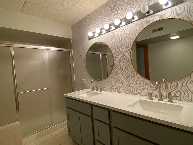 6430 W Berteau Ave #311 — Photo 17