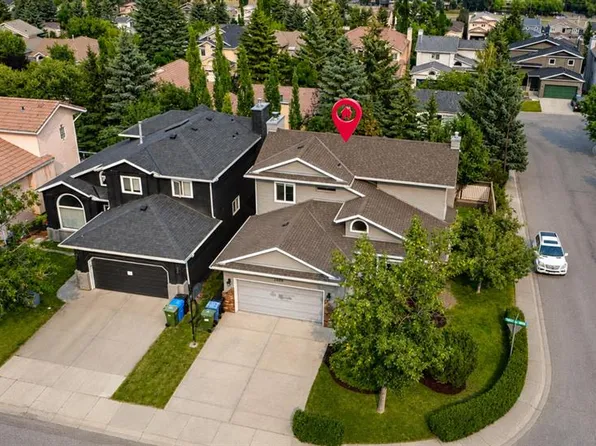 2888 W Signal Hill Dr SW, Calgary, AB T3H 2V1