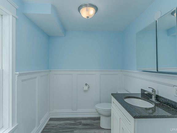 3rd image of 140 Sunset Shores Rd