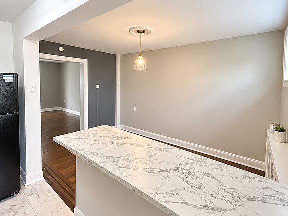 5th image of 6744 Linmore Ave