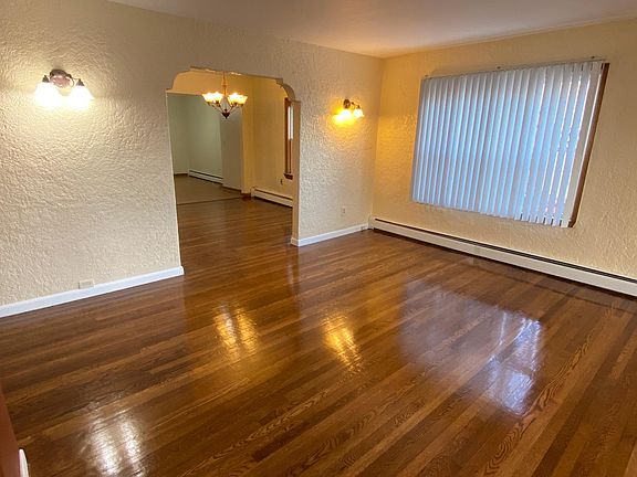 Large living room (view from front entrance)