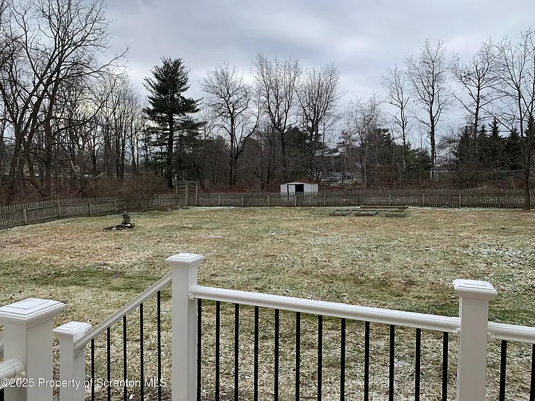 318 Simrell Rd — Photo 9