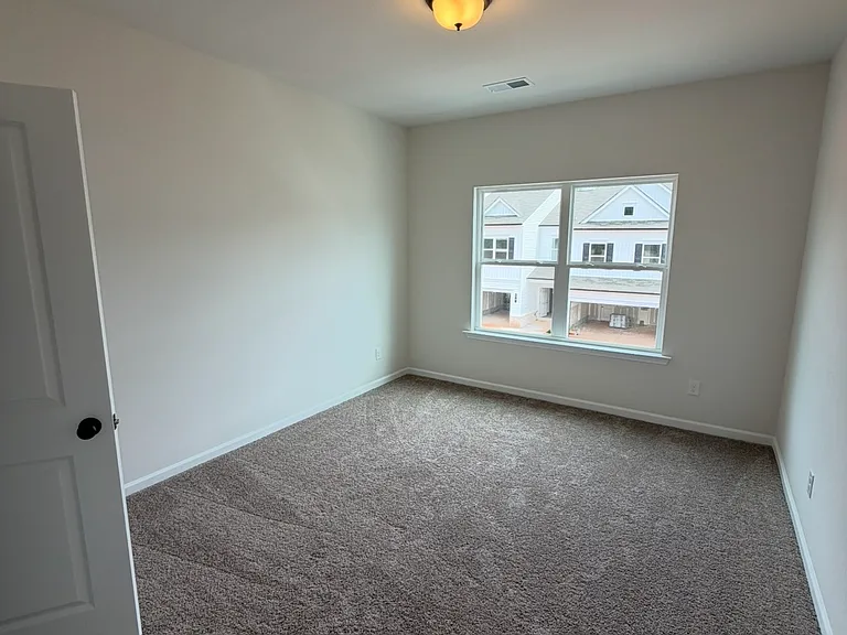 33 Lone Cypress St — Photo 17
