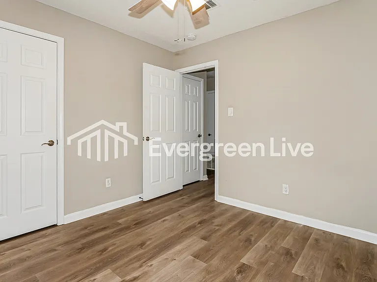 8402 Honey Dr — Photo 13