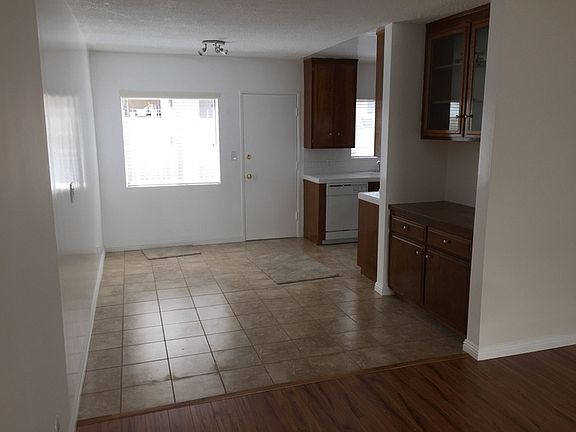 4th image of 4053 Lincoln Ave APT 2