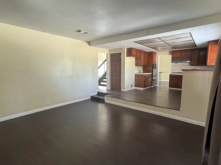 845 N Juarez St — Photo 8