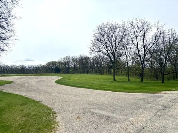 1 Bunny Trail #1, Janesville, WI 53545