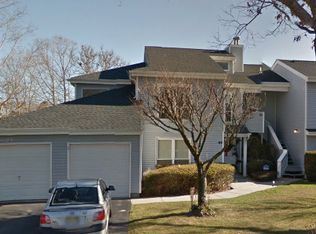 36 Lakeview Dr, Manorville, NY 11949