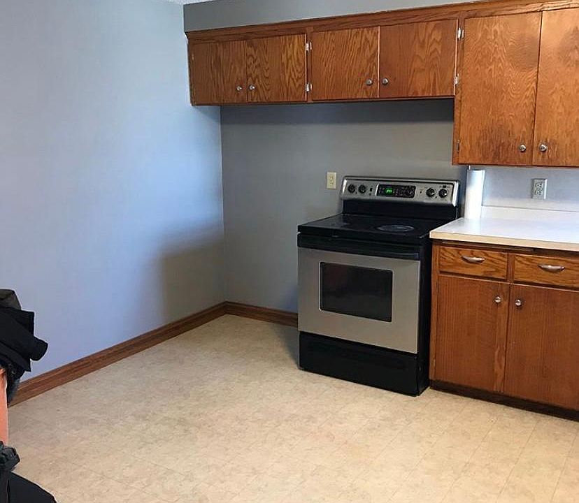 1st image of 702 7th Ave S #2