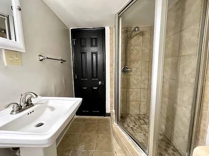 319 Howard St — Photo 60