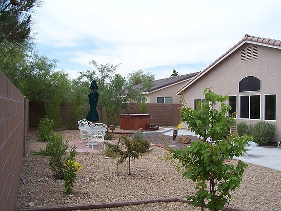 rear Yard w/Spa Desert Landscape