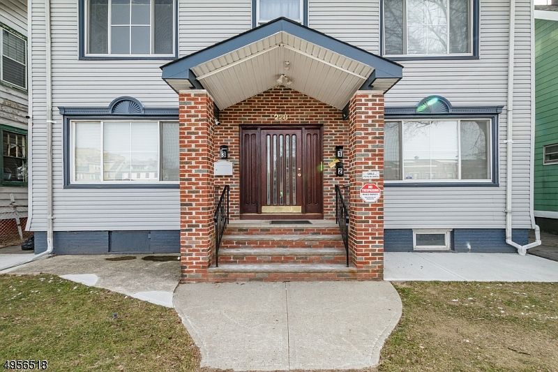1st image of 228 N ORATON PKY