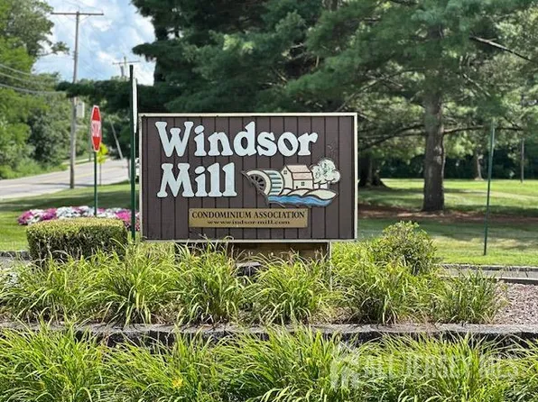 1214 Country Mill Dr, Cranbury, NJ 08512