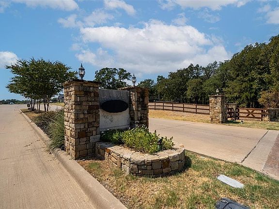 5th image of Burghley Ct