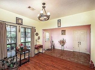 321 Mitzi Ln, Livingston, TX 77351