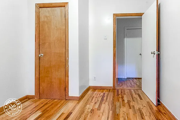 Rented by MySpaceNYC | media 24