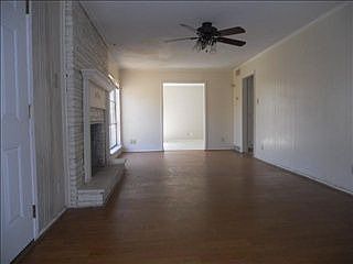 5th image of 5804 Caracas Dr
