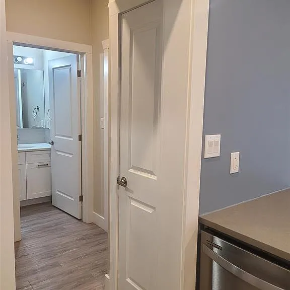 550 Sandison St #35 — Photo 10