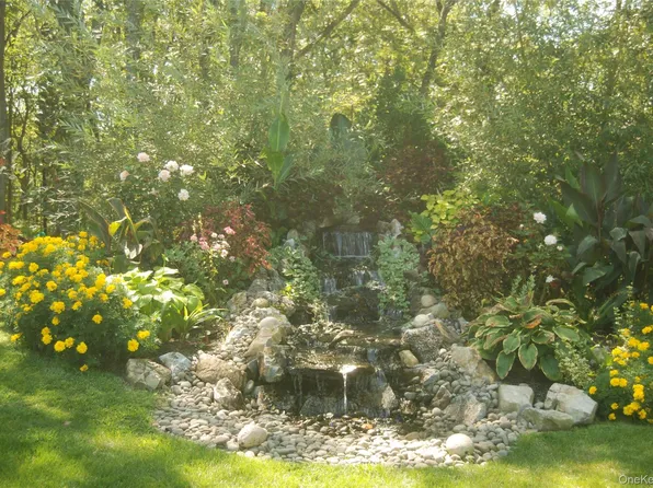 17 Downer Place, Sag Harbor, NY 11963