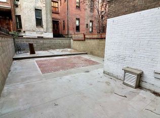 111 W 74th St #B, New York, NY 10023