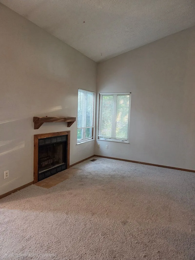 3 bed, 2723 sqft, $1,700 — Photo 3