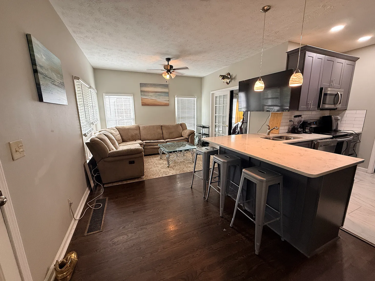 3 bed, $2,950 — Photo 4