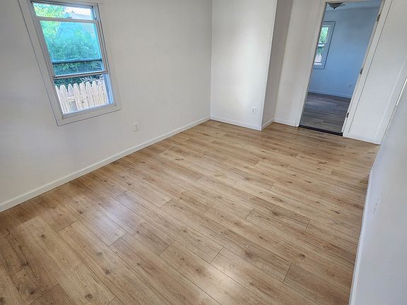 5th image of 219 Fisher Ave #1/2