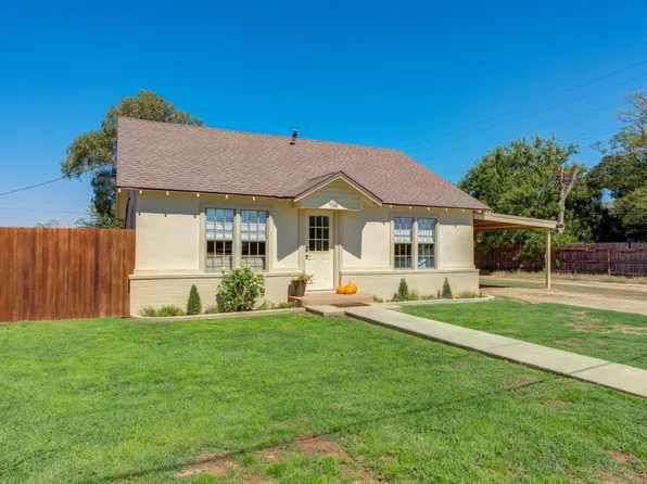 708 3rd St, Abernathy, TX 79311