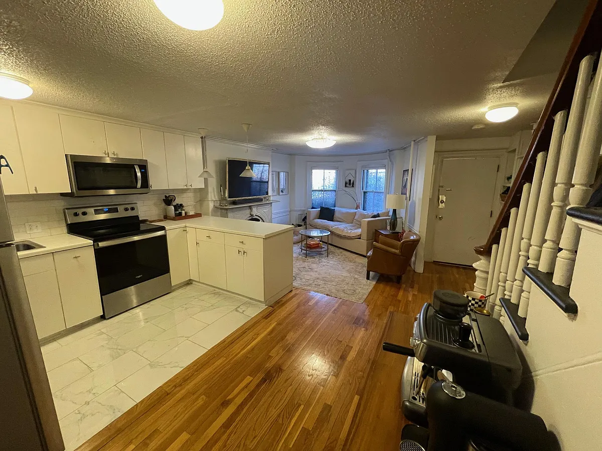 Building Photo - 24 Appleton St #1