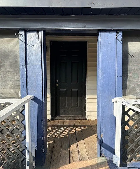 2427 E Fayle St — Photo 1