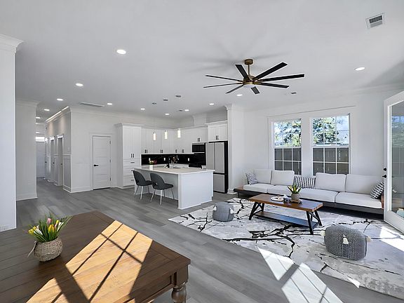 5th image of 2031 Echo Ave