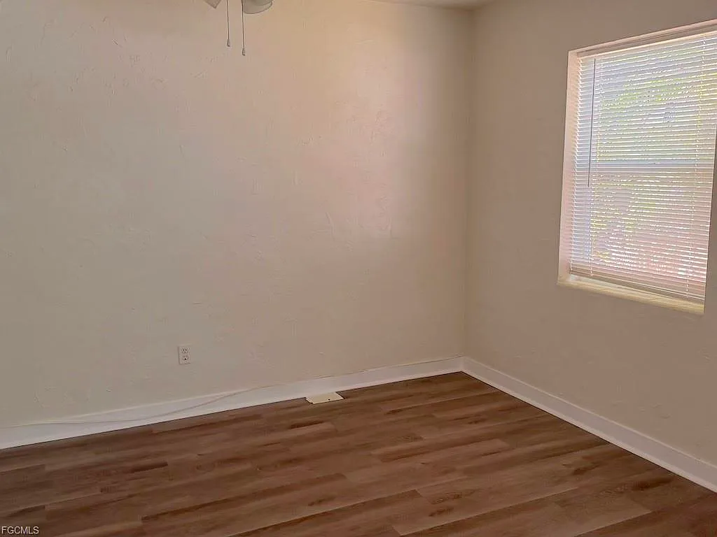 4 bed, 1985 sqft, $2,150 — Photo 4