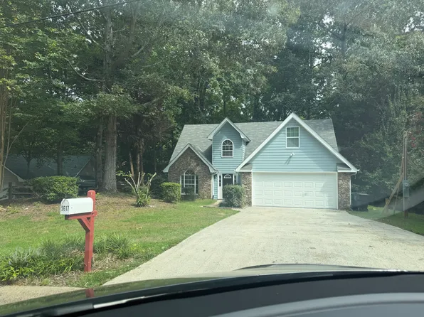 5617 Riverside Dr, Sugar Hill, GA 30518