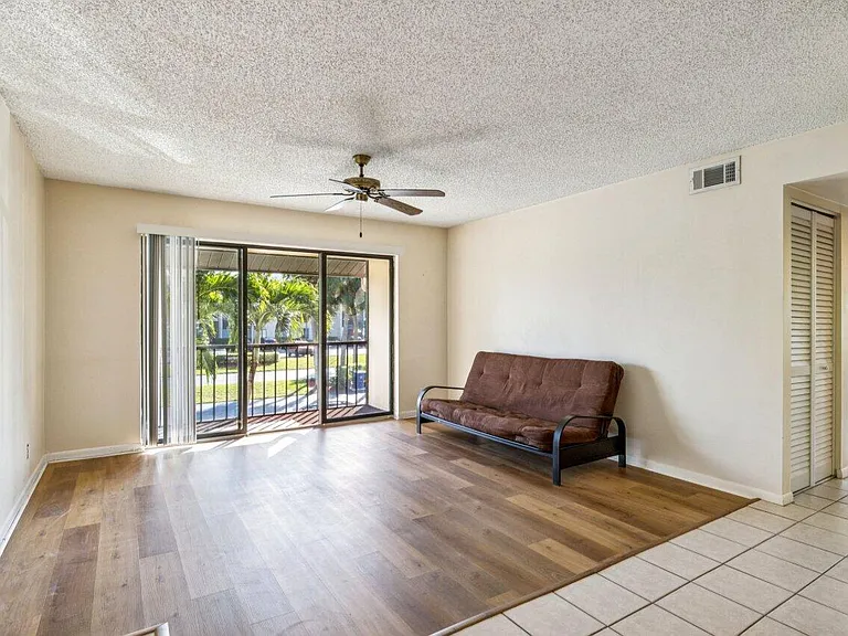 618 Sea Pine Way #A2 — Photo 4